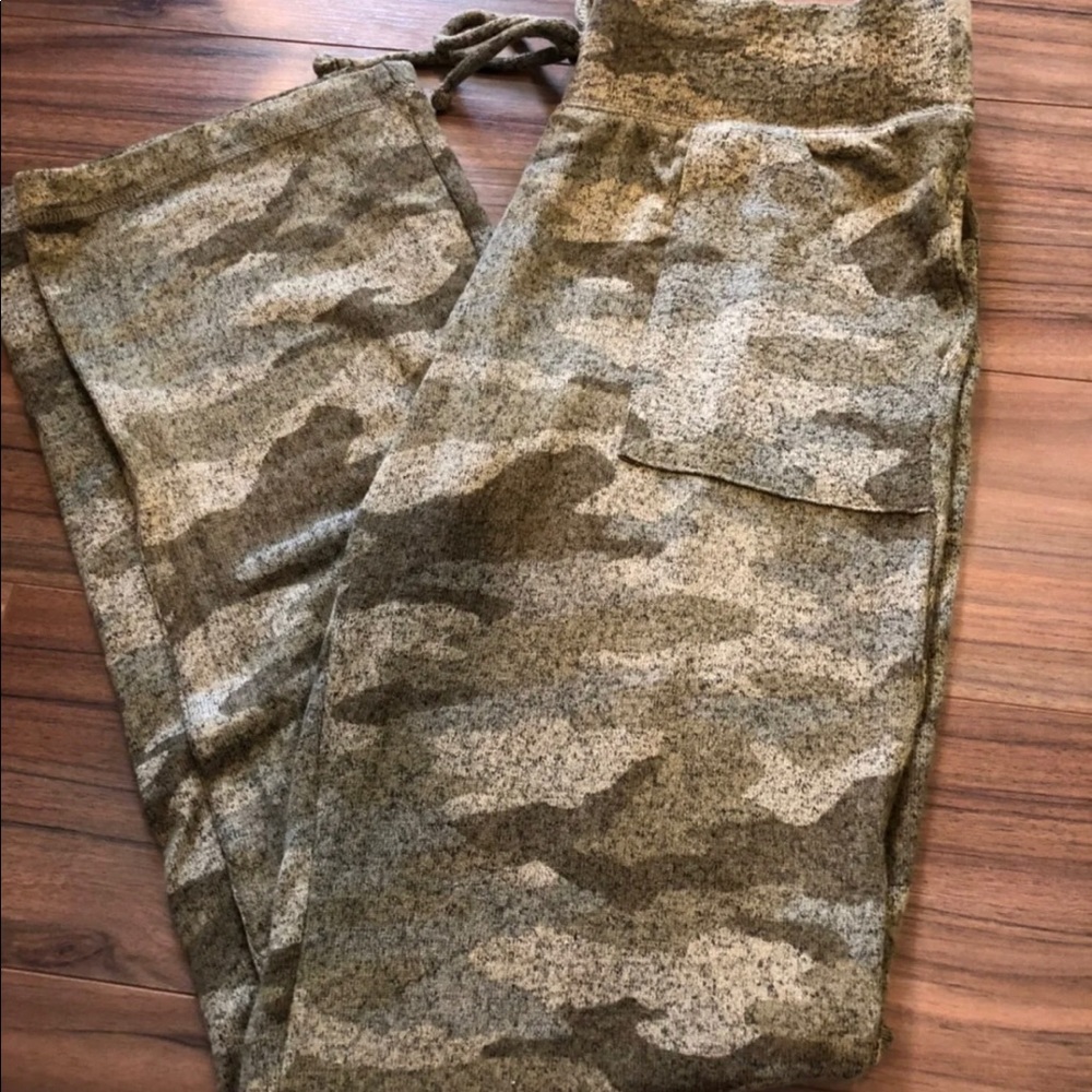 Camo lounge pants